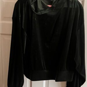 Express Dark Green Velvet Top 💕NEW💕💕